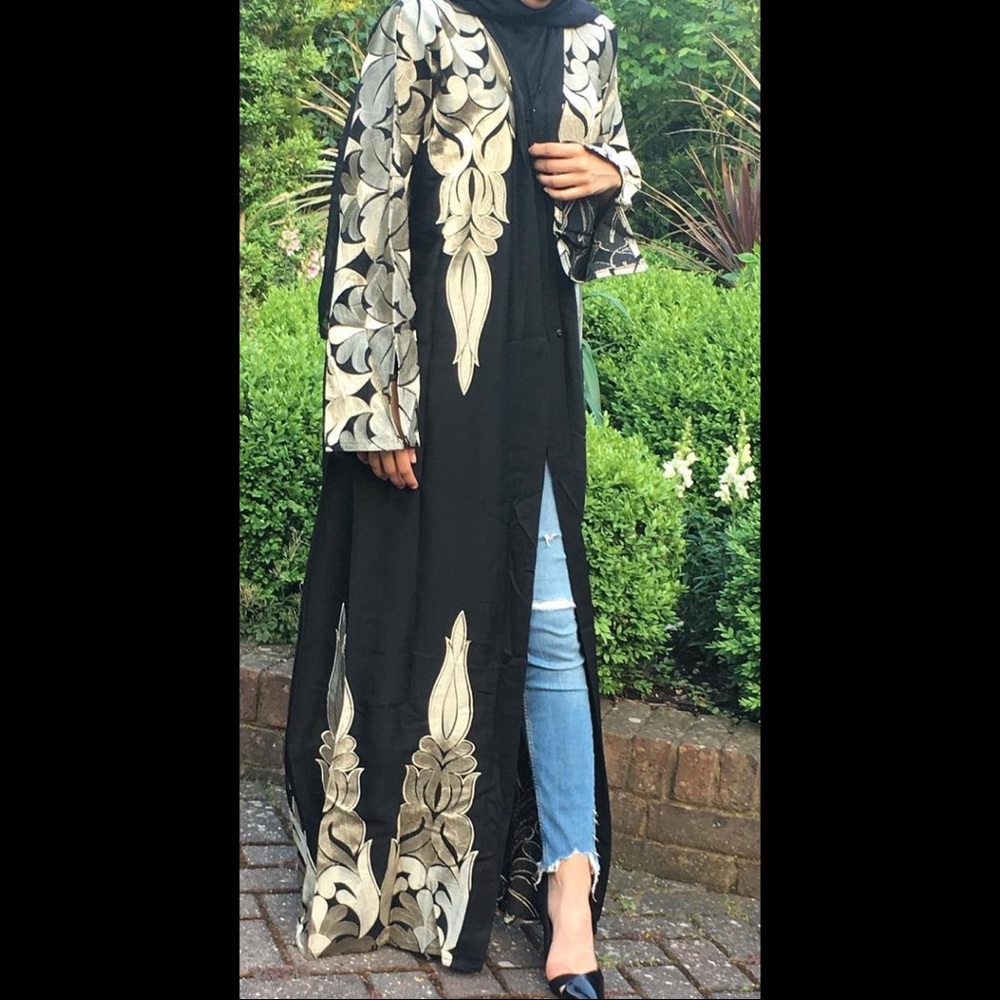 Black and gold Dubai abaya